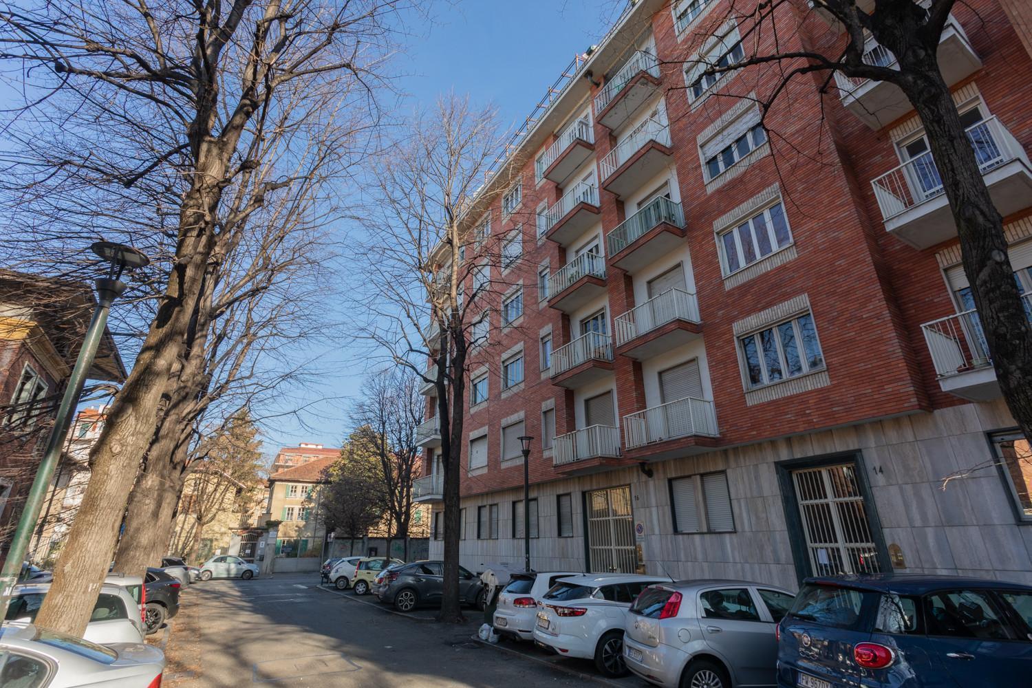 Monte Grappa Apartment By Wonderful Italy Торино Екстериор снимка